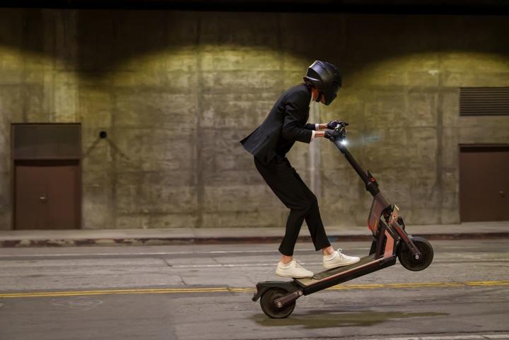 Produktbild Segway-Ninebot GT2 P (70 km/h, 90 km, 1500 W)