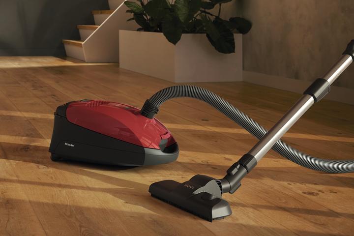 Produktbild Miele Classic C1 Easy Red Powerline