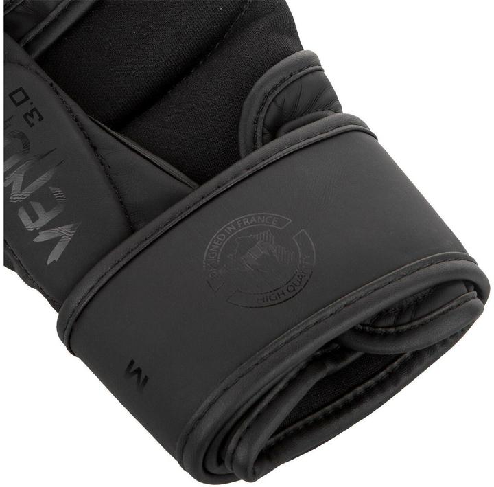 Actual product image Venum Challenger 3.0 (8 OZ, L, XL)