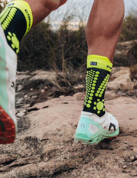 Actual product image Compressport Pro Racing Socks v4.0 Trail (35 - 38)