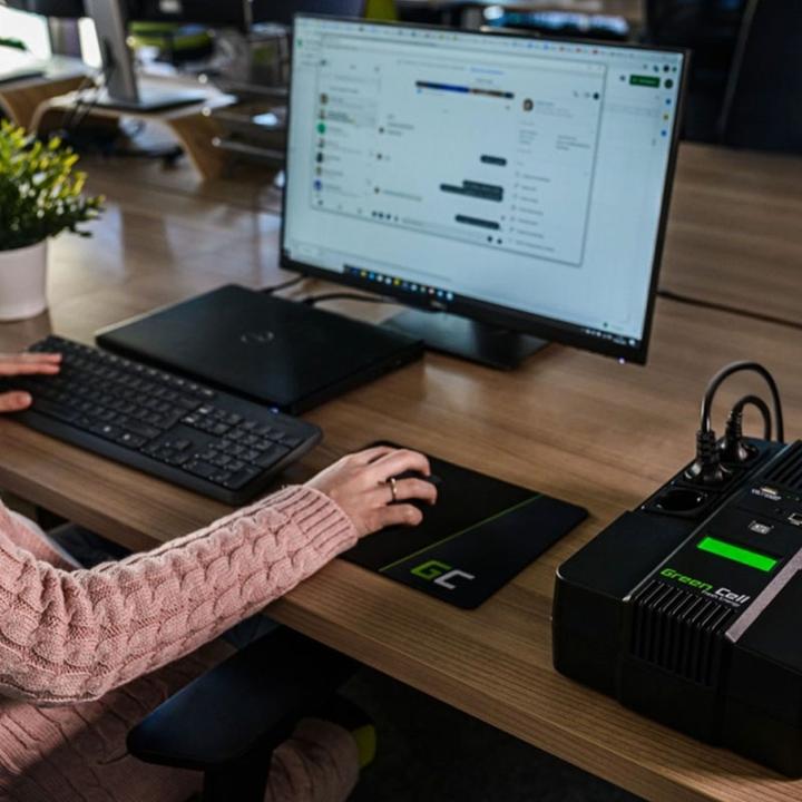 Produktbild GreenCell Cell UPS06 Unterbrechungsfreie Stromversorgung (USV) Line-Interaktiv 999 VA 6 AC-Ausgänge (360 VA, 600 W, Line-Interaktiv USV)