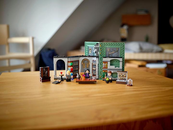 Immagine prodotto LEGO Momento di Hogwarts: Classe Pozioni (76383, LEGO Harry Potter, Set LEGO rari)