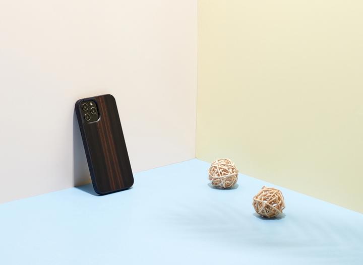 Produktbild Man.Wand &WOOD-Hülle für iPhone 12 (Apple iPhone 12, Realme 12 Pro+)