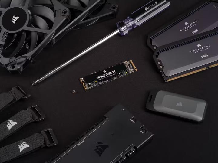 Produktbild Corsair MP600 CORE XT (4000 GB, M.2 2280)
