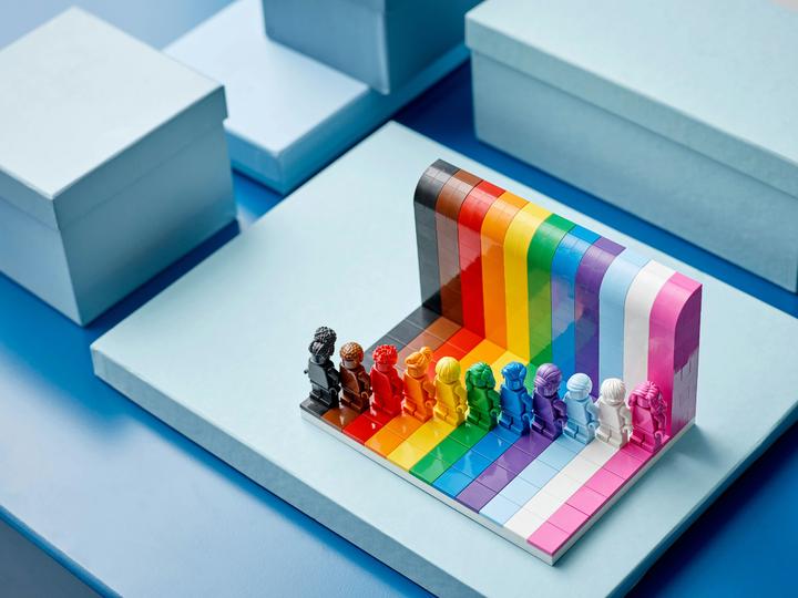 Actual product image LEGO Everyone is special (40516, LEGO Architecture, LEGO Rare Sets)