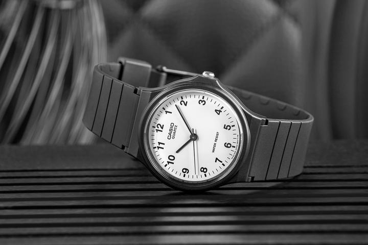 Actual product image Casio Mq-24-7bllgf (Analogue wristwatch, 38.80 mm)