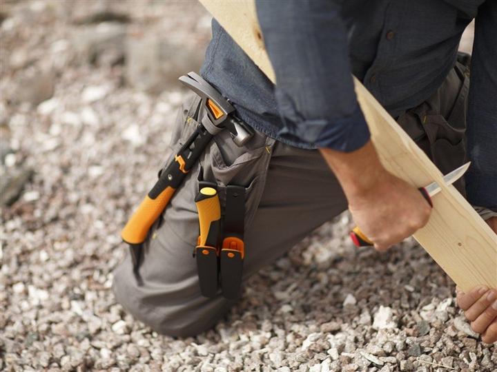 Actual product image Fiskars Heavy-duty knife including holster with integrated knife sharpener, total length: 21.9 cm (21.90 cm)