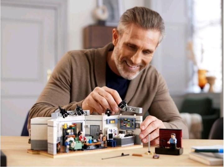 Actual product image LEGO Seinfeld (21328, LEGO Ideas, LEGO Rare Sets)