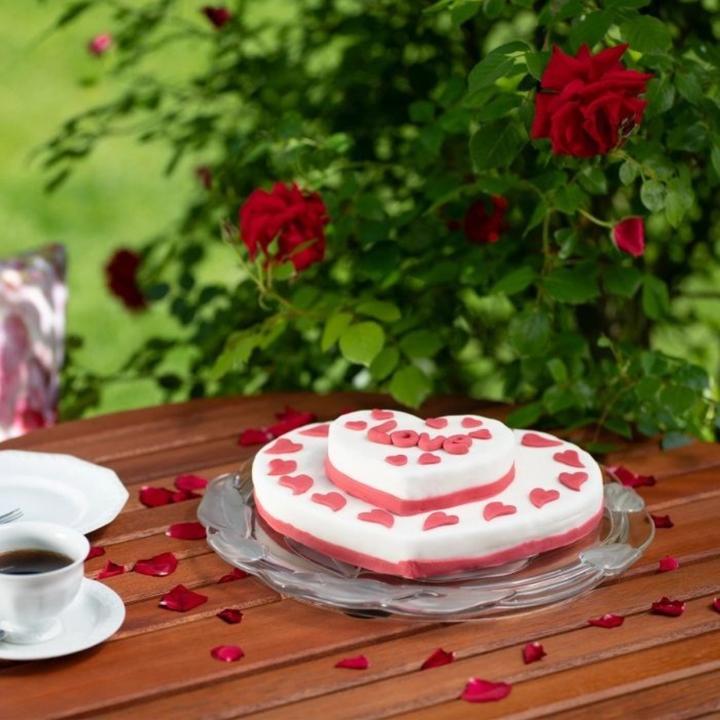Actual product image Westmark Heartbaking tin, stainless steel, 19x5 cm