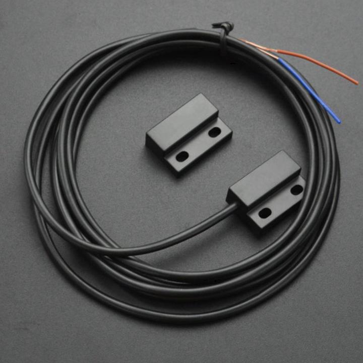 Actual product image DFRobot Magnetic switch door / window contact