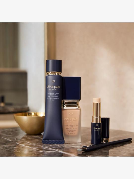 Image du produit Clé De Peau Radiant Fluid Foundation Matte WB20 (WB20 - Rose moyen clair)