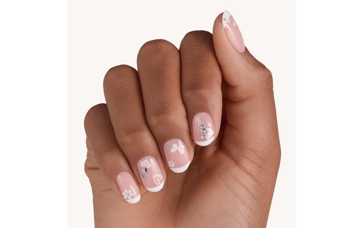 Produktbild essence Todays Mood: Cute (Nagelkleber, Weiss)