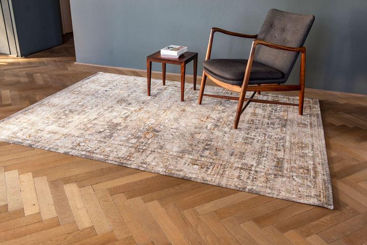 Actual product image Louis de Poortere Antiquarian Ushak (140 x 200 cm)