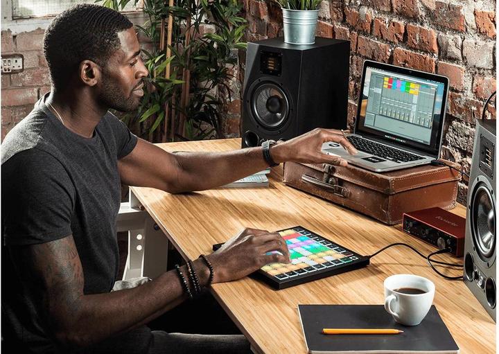 Productafbeelding novation Launchpad X (Controller)