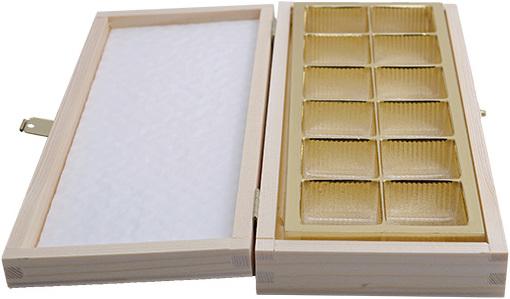 Produktbild miniSchoggi Pralinenschachtel aus Holz für 12 Pralinen (12 x)