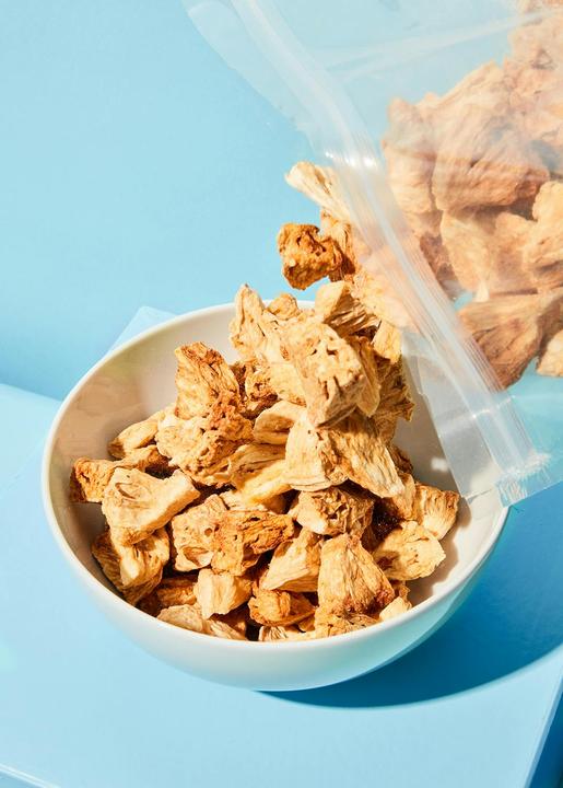 Produktbild KoRo Bio vakuum getrocknete und gepuffte Ananasstücke (500 g)
