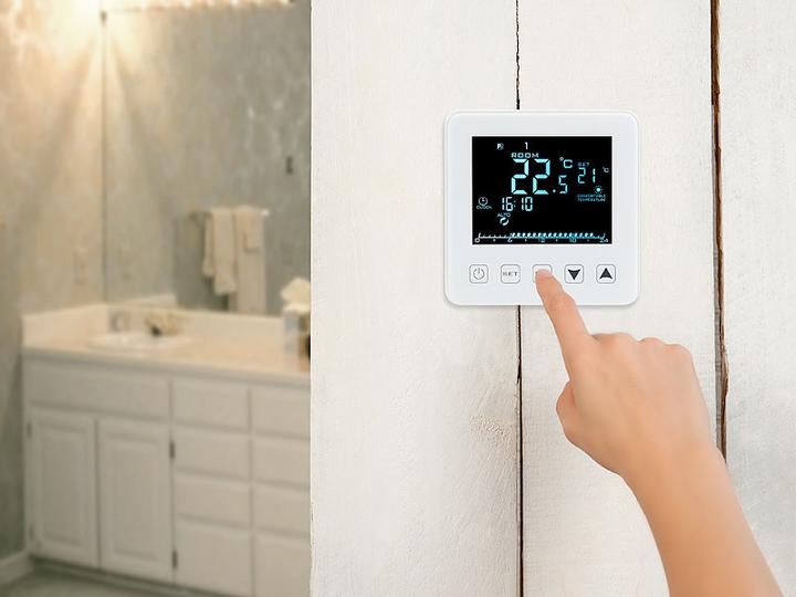 Immagine prodotto Revolt Termostato a parete per riscaldamento a pavimento con LCD e tasti a sfioramento