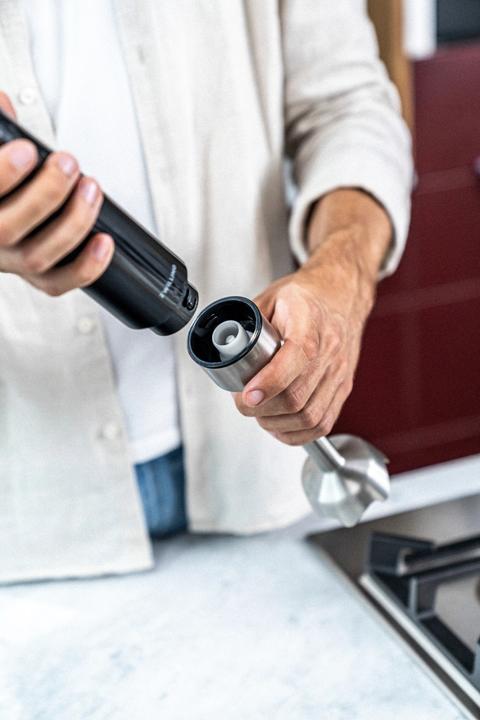 Immagine prodotto Zwilling Frullatore manuale Enfinigy con tazza e coperchio a vuoto nero