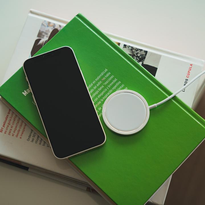 Produktbild Contact Kabelloses Ladegerät Apple-compatible (15 W)