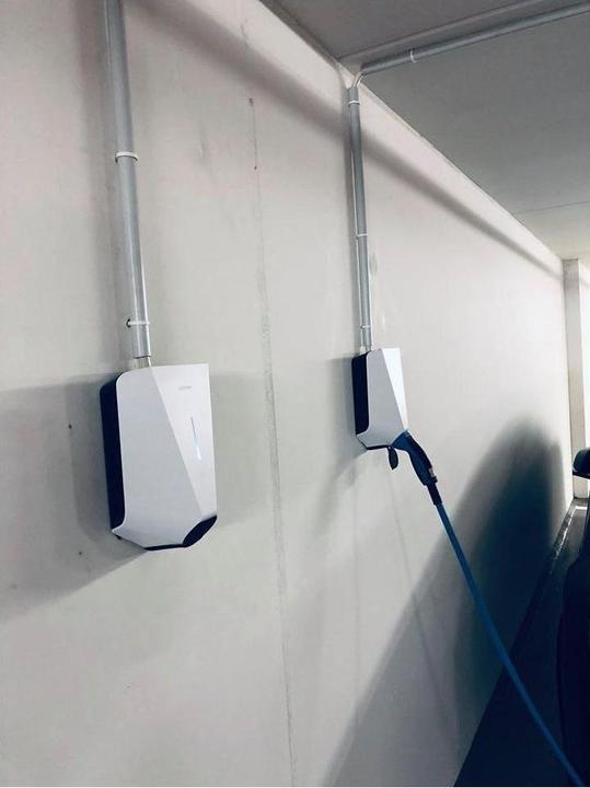 Immagine prodotto Easee Charge Laderoboter Wallbox weiss (Tipo 2, 22 kW, 32 A)