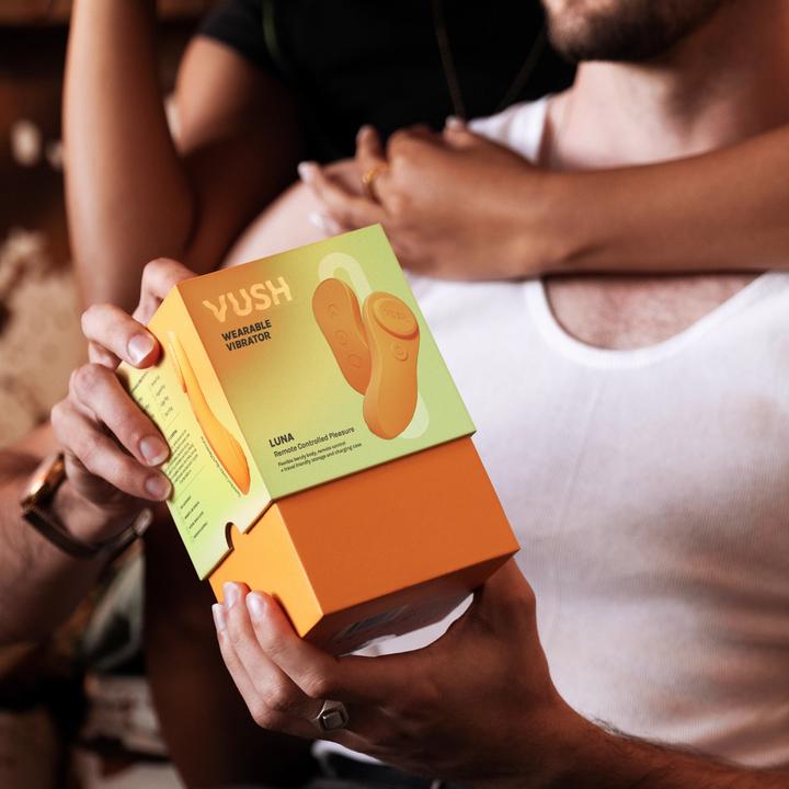 Actual product image Vush Couples Play - LunaÂ