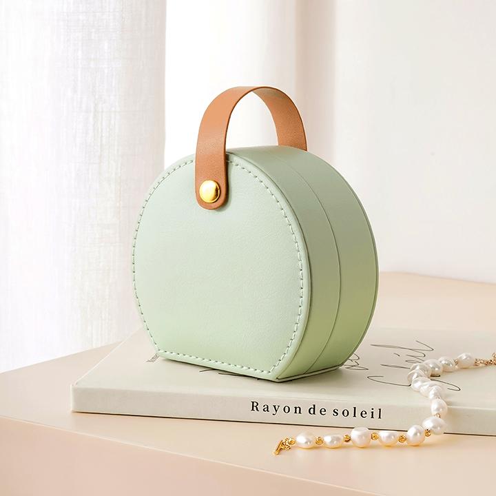 Actual product image Only-Bags.Store Reisefreundlicher, schicker Mini-Schmuck-Organizer aus Kunstleder – tragbare und hübsche