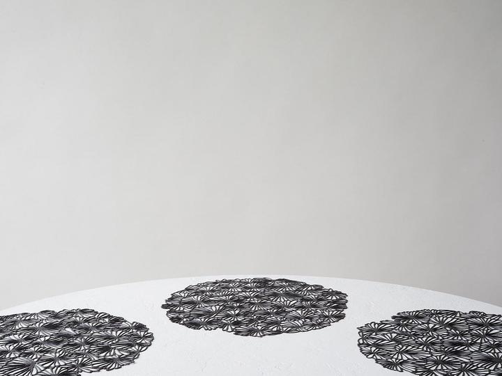 Produktbild Chilewich Tischset Daisy Ø 38 cm, Schwarz (1 x, 38 x 38 x 38 cm)
