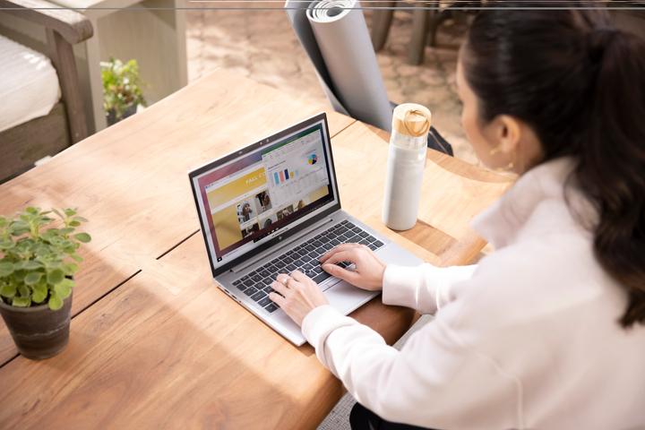 Image du produit HP EliteBook 840 Aero G8 - i5 1135G7 - 8GB RAM - 256GB SSD - 14inch - Win 10 Pro (14", Intel Core i5-1135G7, 8 Go, 256 Go, ING. Int.)