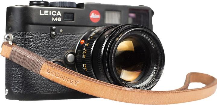 Actual product image Bronkey Tokyo 206 - Hellbraun & Braun, 23,5 cm Leather wrist strap, 23,5 cm
