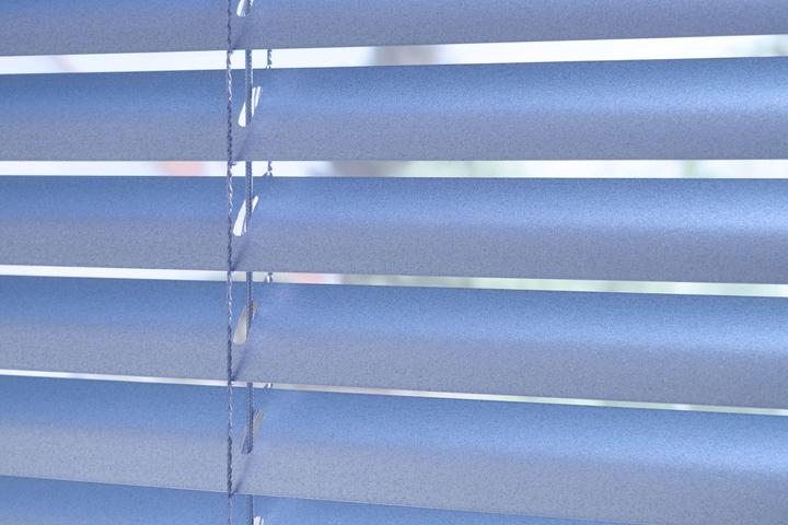Produktbild Gardinia Aluminium zum Klemmen (90 x 130 cm)