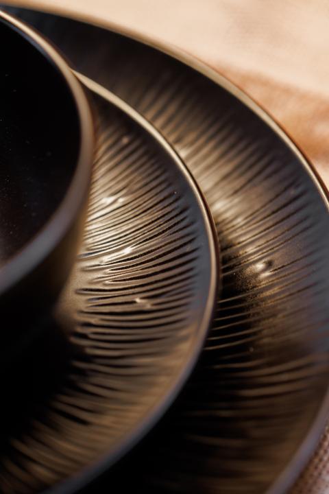 Produktbild Mikasa Jardin Midnight 12-Piece Stoneware Dinner Set, Black (12 Stück)