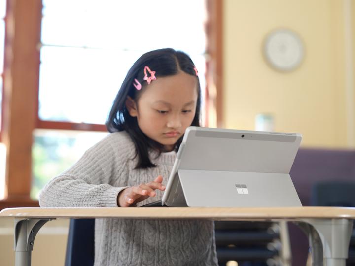 Produktbild Microsoft Surface Go 3 (10.51", Intel Core i3-10110Y, 8 GB, 128 GB)