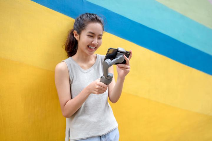 Immagine prodotto DJI Gimbal per smartphone Osmo Mobile 3 (0.20 kg)