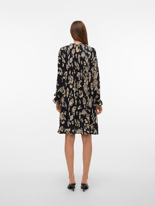 Produktbild Vero Moda Normal geschnitten Rundhals Elastische Bündchen Kurzes Kleid Kleid (S)