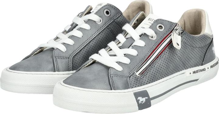 Actual product image Mustang Sneaker (40)