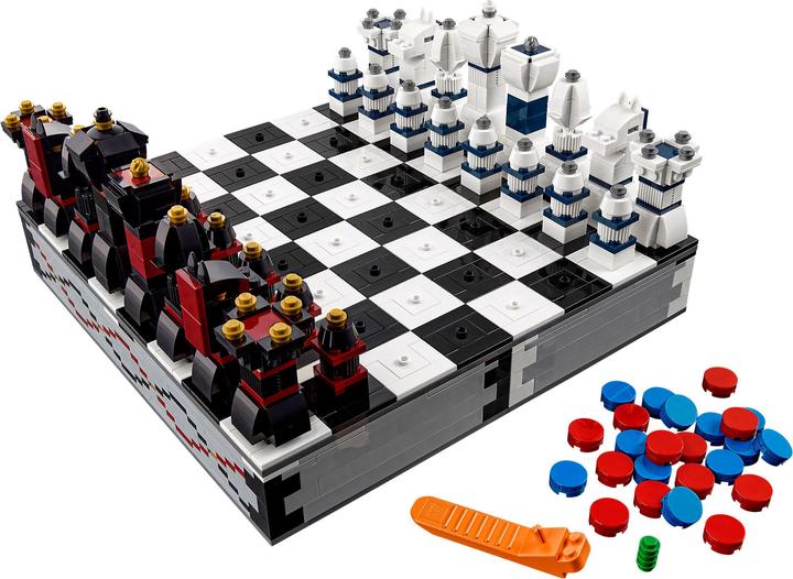 Actual product image LEGO Chess Chess (40174, LEGO Icons, LEGO Rare Sets)