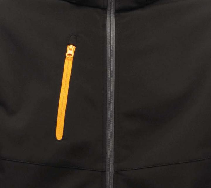 Actual product image Regatta Dropzone 3-layer softshell jacket (S)