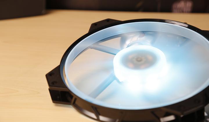 Produktbild Cooler Master Mf200r RGB (200 mm, 1 x)