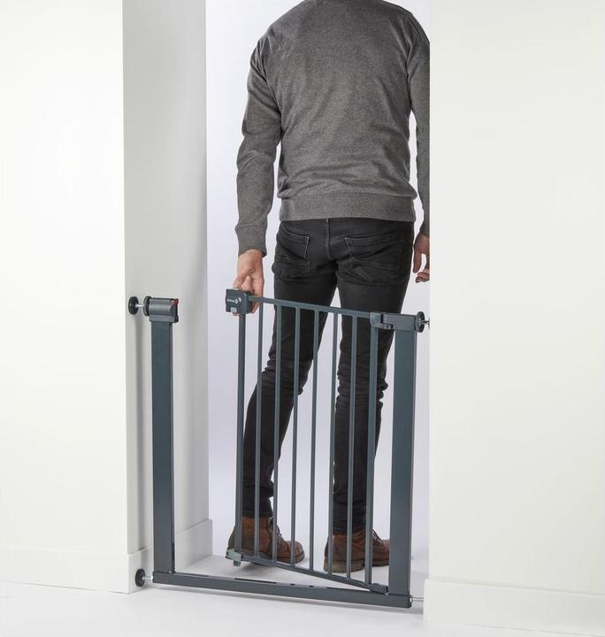 Actual product image Safety 1st - SF1 Easy Close - Metal Wood Effect - 73-80cm, extendable to 136cm (73 cm)