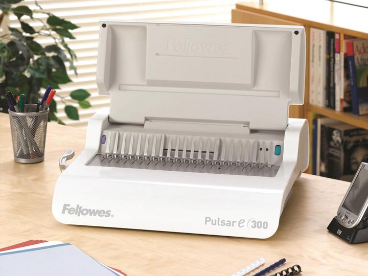 Actual product image Fellowes Pulsar E 300 (Comb binding)