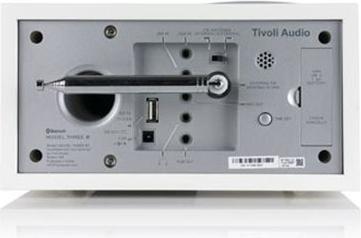 Actual product image Tivoli Audio Audio - Model 3 BT w/ USB - Wekkerradio met Bluetooth - Wit/Zilver (AM, FM, Bluetooth)