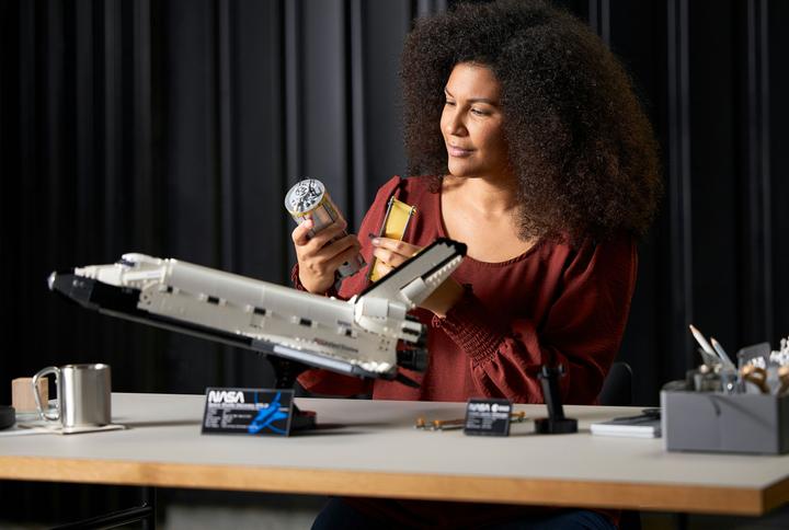 Image du produit LEGO Navette spatiale Discovery de la NASA (10283, LEGO difficiles à trouver)