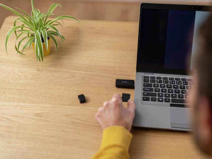 Actual product image Trust USB2 Card Reader Stick (USB 2.0)