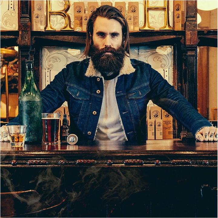 Immagine prodotto Captain Fawcett Capt. Fawcett Care - Ricki Hall Booze & Baccy Beard Oil & Moustache Wax Set
