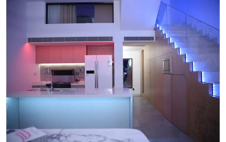 Immagine prodotto Xiaomi Mi Lightstrip Plus Extension (Multicolore, 100 cm, Interno)