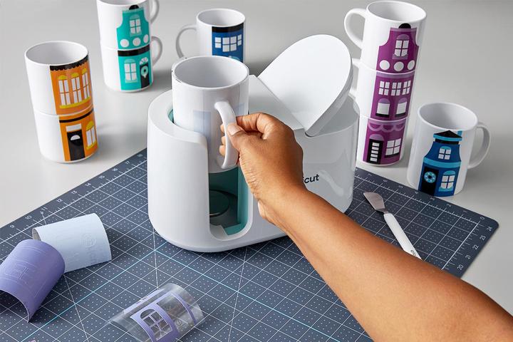 Actual product image Cricut Mug Press Starter Bundle