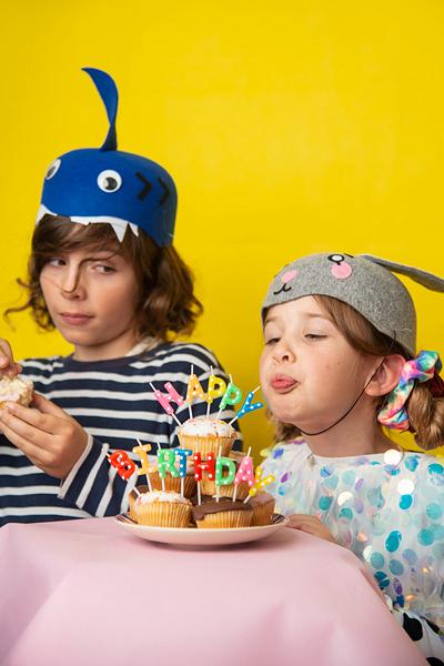 Produktbild Partydeco Happy Birthday-Kerzen (13 Stück) - Mehrfarbig