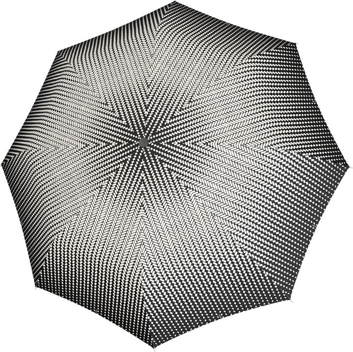 white traced