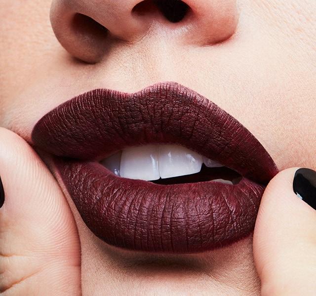 Actual product image MAC Cosmetics Retro Matte Liquid Lipcolour (High drama)