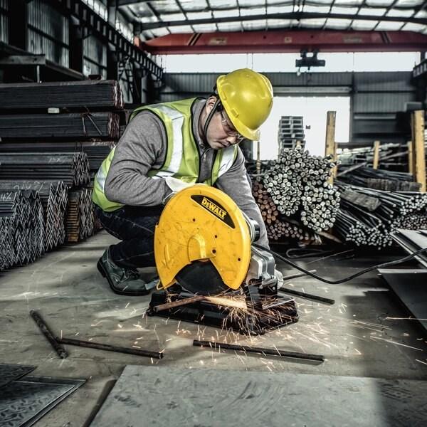 Image du produit DeWalt PRZECINARKA DO METALU 2300W D28710V